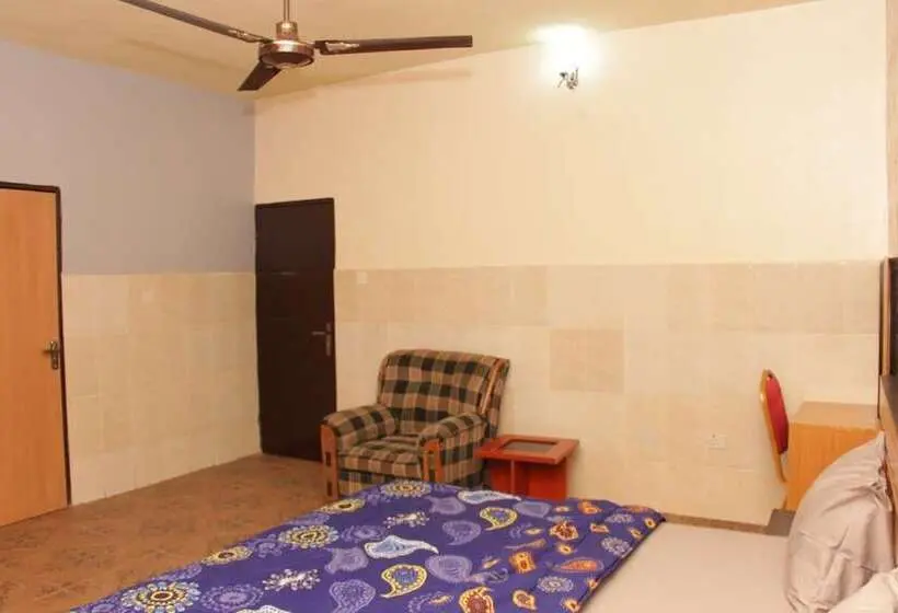 اتاق لوکس, Pedallo Luxury Inn Ltd