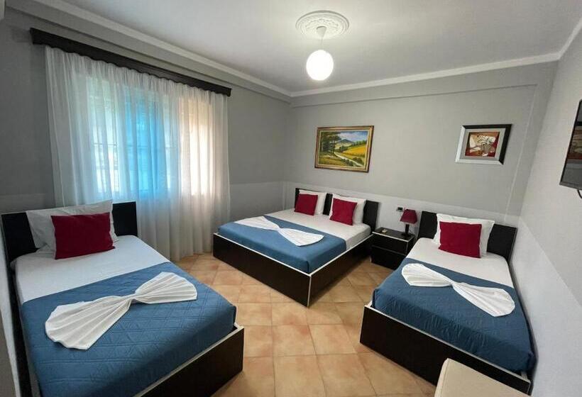 家庭间, &restaurant Aroma