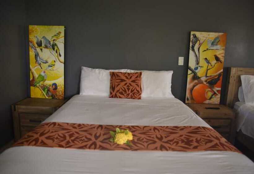 استودیوی سوپریور, Samoana Boutique