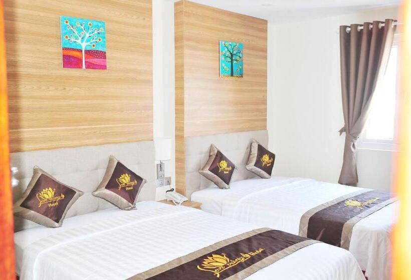 اتاق لوکس با چشم‌انداز شهر, Sen Vang Luxury