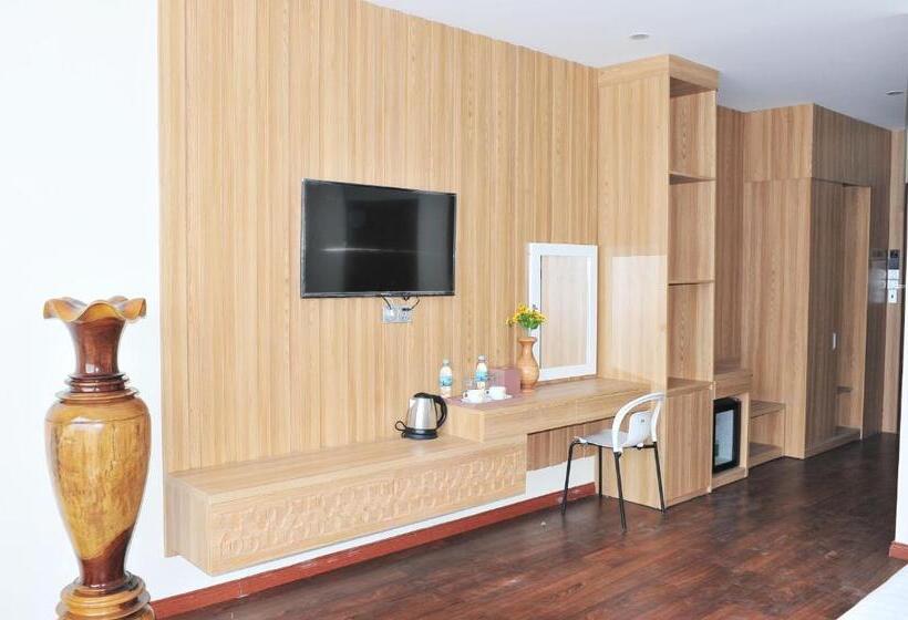 سوئیت با تخت بزرگ, Sen Vang Luxury