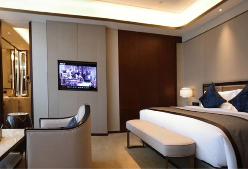 エクゼクティブスイート, Anthea