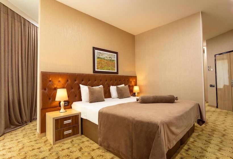 اتاق سوپریور چهار تخته, West Shine