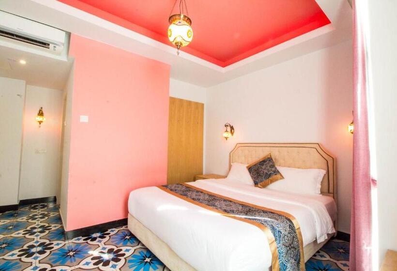 스탠다드 룸, Hilal