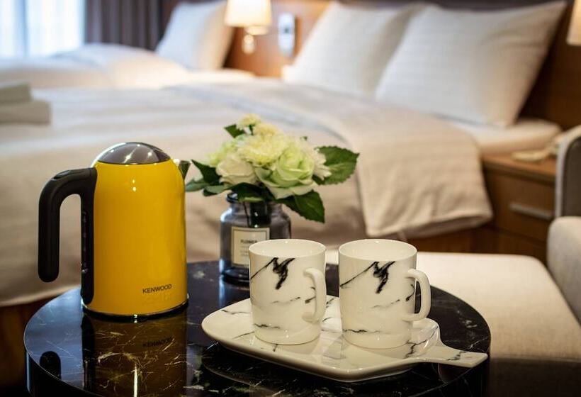 اتاق سوپریور سه تخته, Sky19