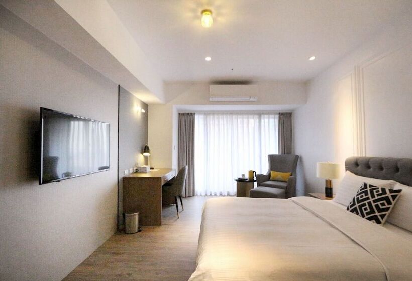 اتاق لوکس با چشمانداز شهر, Sky19