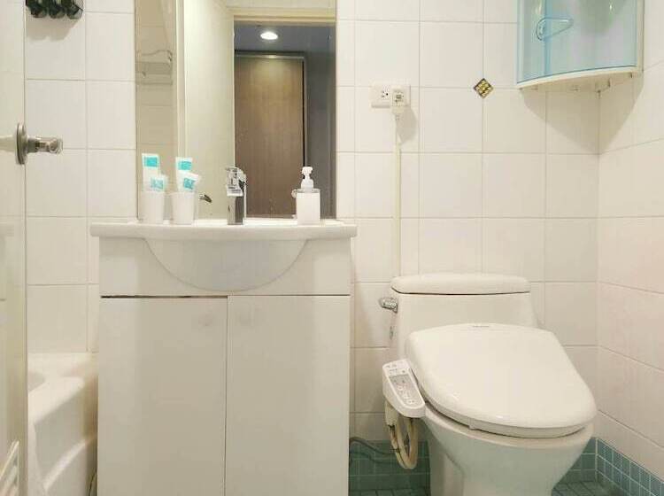 اتاق کلاسیک با تخت دوبل, Sky19