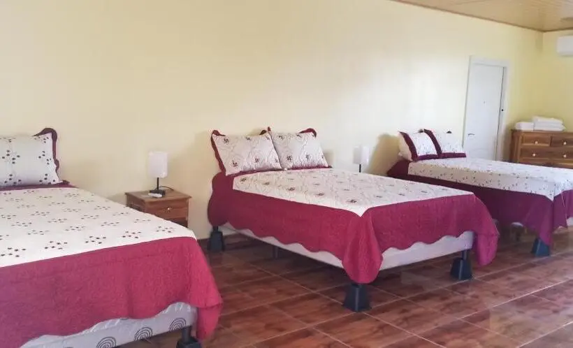 اتاق لوکس سه تخته, B&d Lodgings