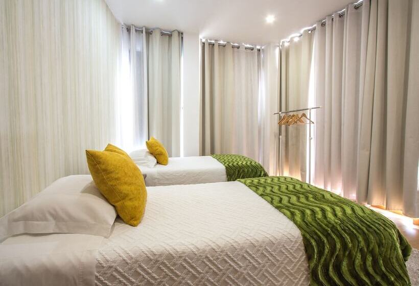 バス共有のスタンダードルーム, Central Guest House