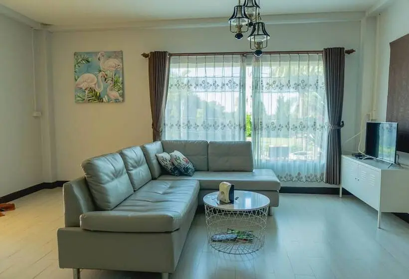ファミリールーム, Apinya Resort Bangsarey