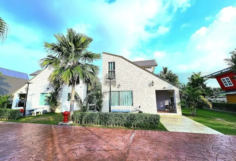 ファミリールーム, Apinya Resort Bangsarey