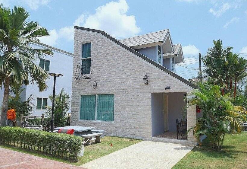 חדר משפחתי, Apinya Resort Bangsarey