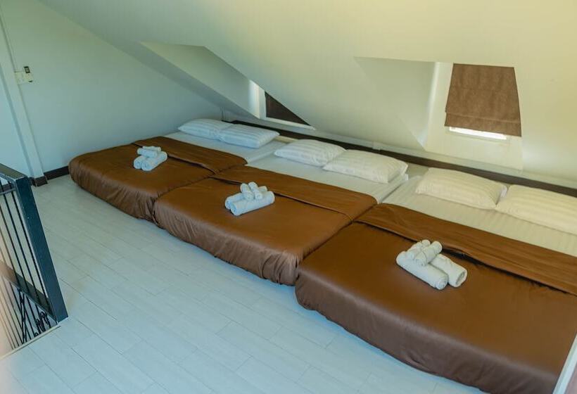 패밀리 룸, Apinya Resort Bangsarey