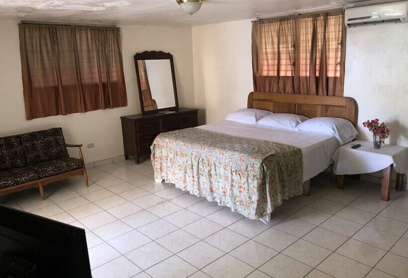 سوییت با چشمانداز استخر, Detente Du Cacique Villa