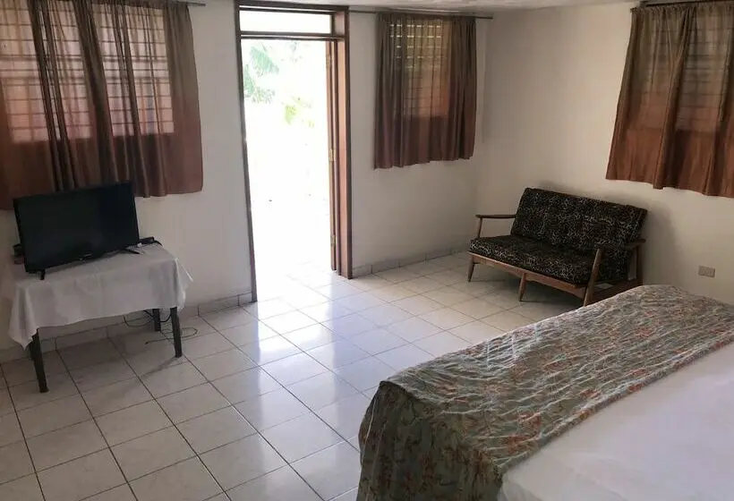 سوییت با چشم‌انداز استخر, Detente Du Cacique Villa