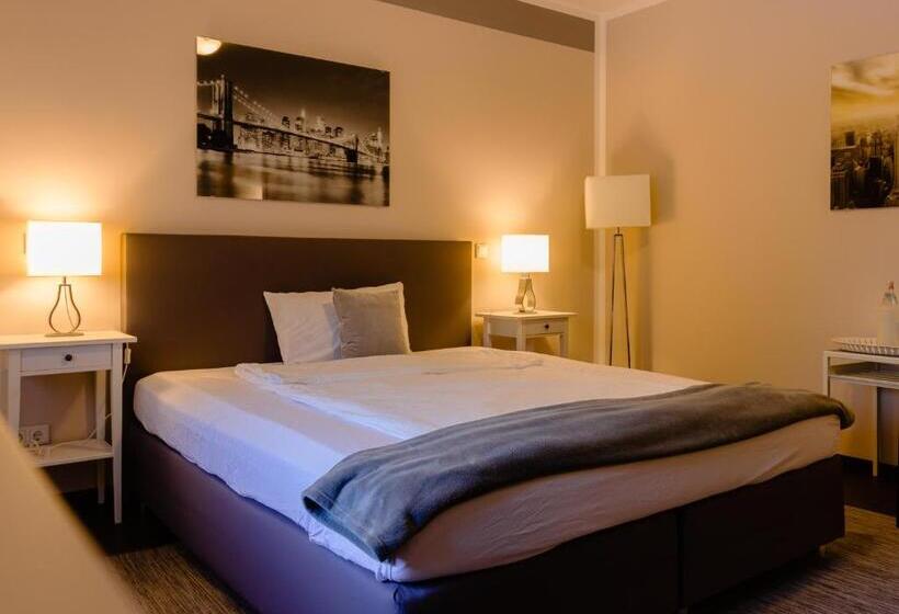 豪华房间, Zum Postwagen