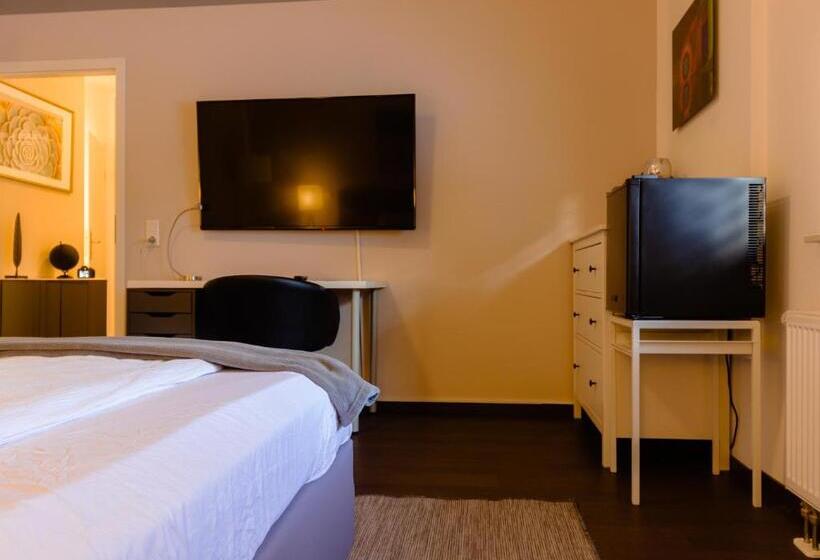 豪华房间, Zum Postwagen