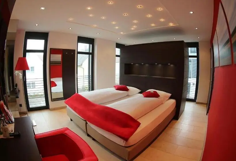 スイート, Kh Hotel Mit Restaurant