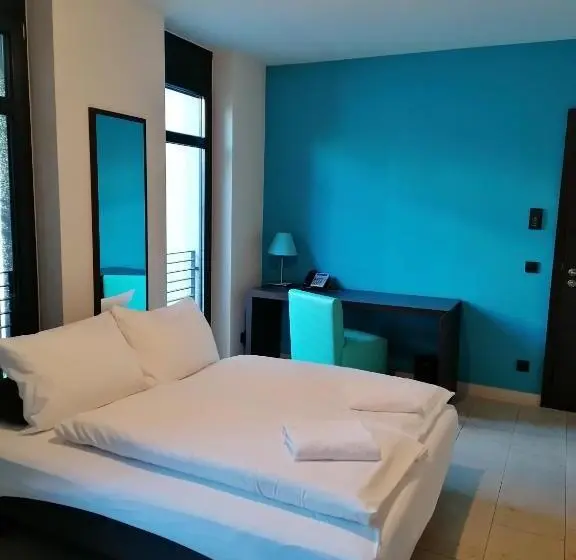スタンダード5人部屋, Kh Hotel Mit Restaurant