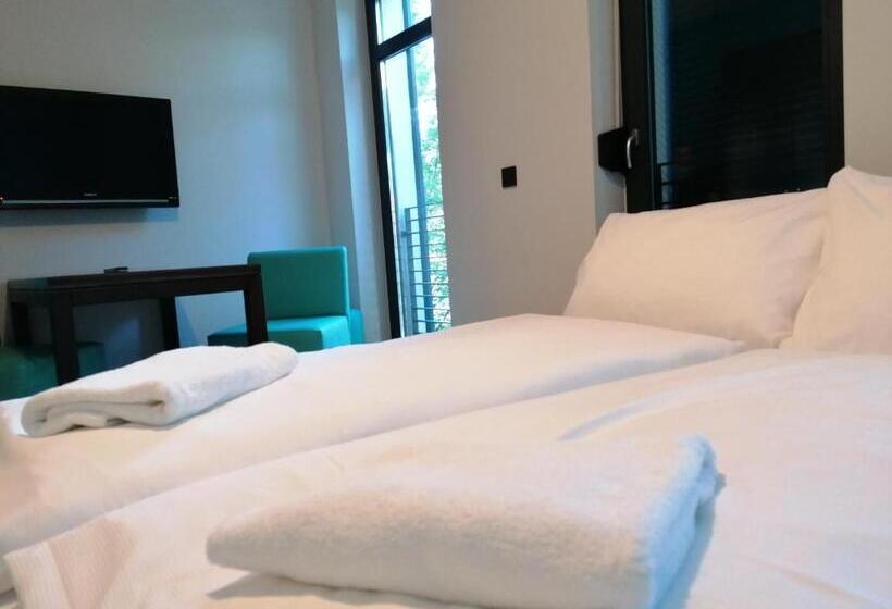 5人标间, Kh Hotel Mit Restaurant