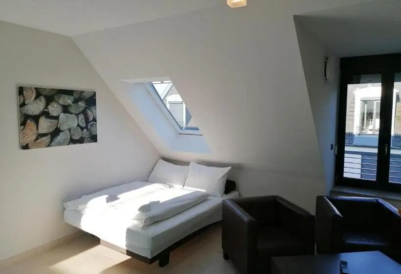 スタンダード5人部屋, Kh Hotel Mit Restaurant