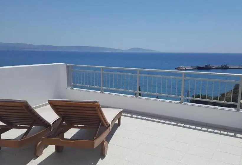 استودیوی استاندارد با چشم‌انداز دریا, Sky Beach