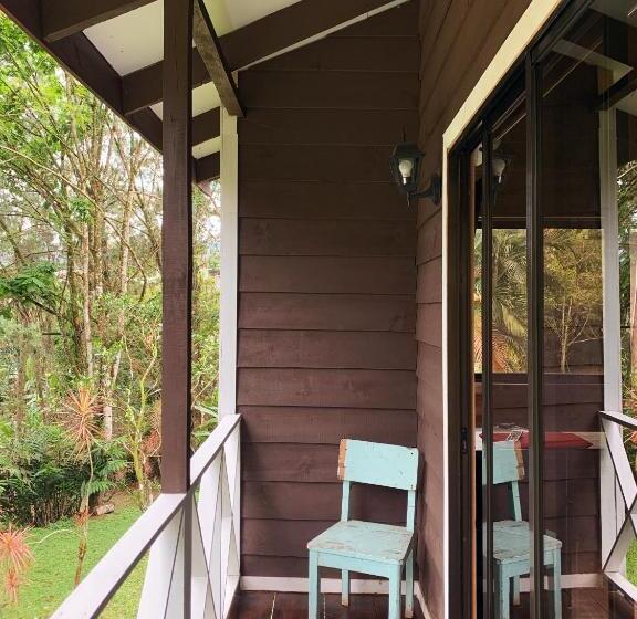 Cabanya, Hospedaje La Naciente