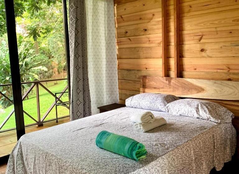 Bungalow Estàndard Vista Jardí, Hospedaje La Naciente