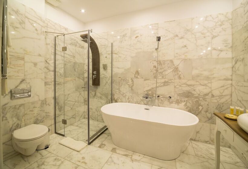 デラックススイート, 5 Continents