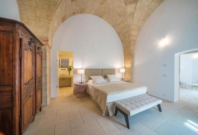 جناح ديلوكس, Castello Di Ugento