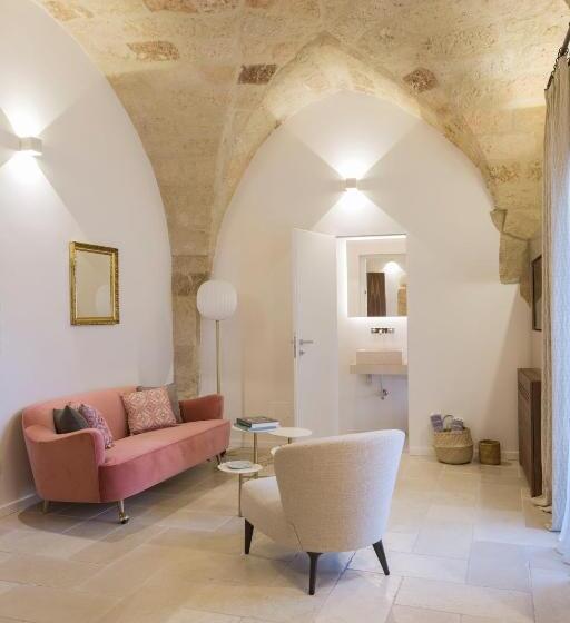 جناح ديلوكس, Castello Di Ugento