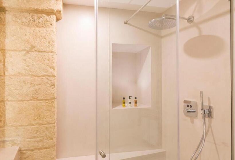 Полулюкс, Castello Di Ugento