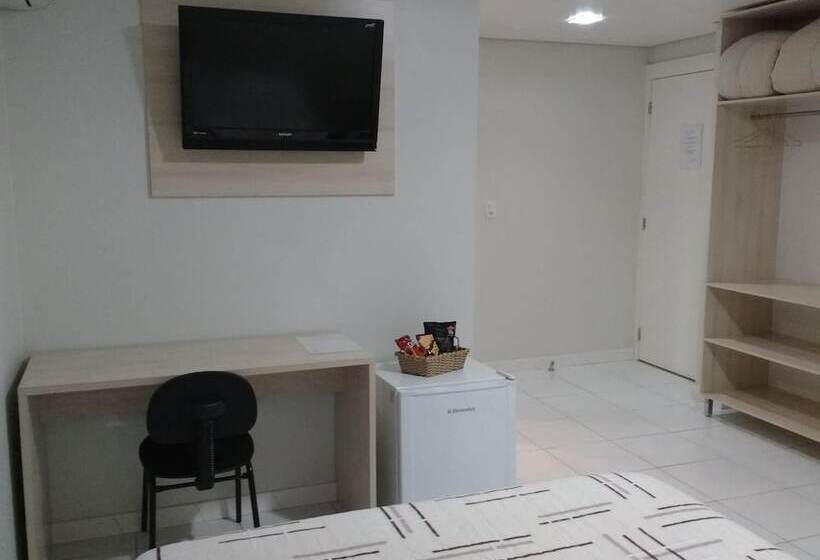 豪华房间, Guga S