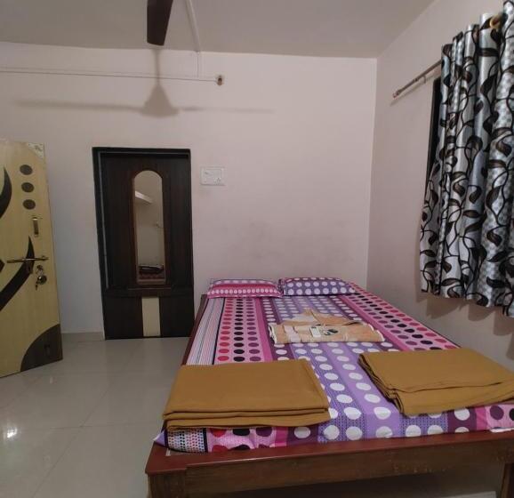 Chambre Familiale, Konkan Villa Dream