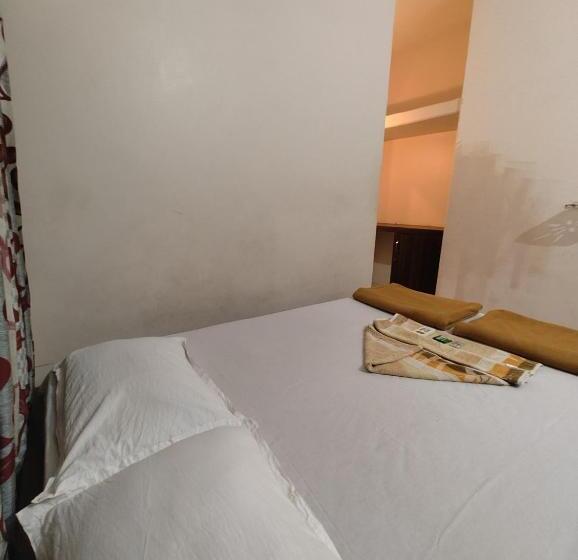 Chambre Familiale, Konkan Villa Dream