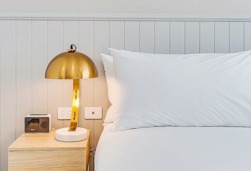 Студия Стандарт Двуспальная Кровать, Mantra At Sharks