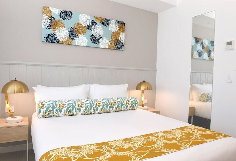 Студия Стандарт Двуспальная Кровать, Mantra At Sharks