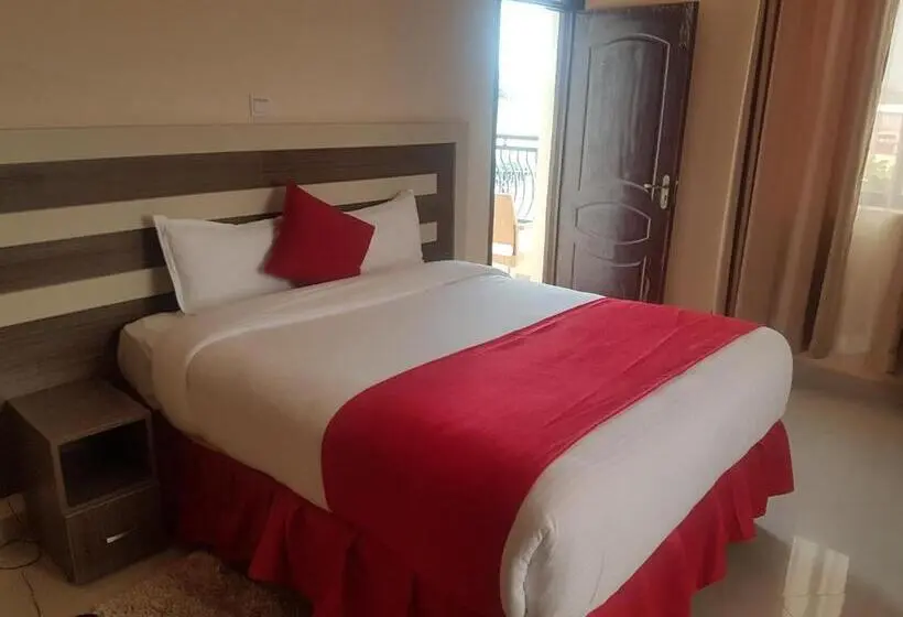 Cameră Deluxe, Mara Frontier