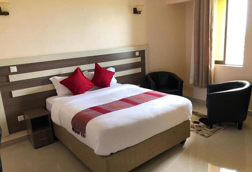 اتاق لوکس, Mara Frontier