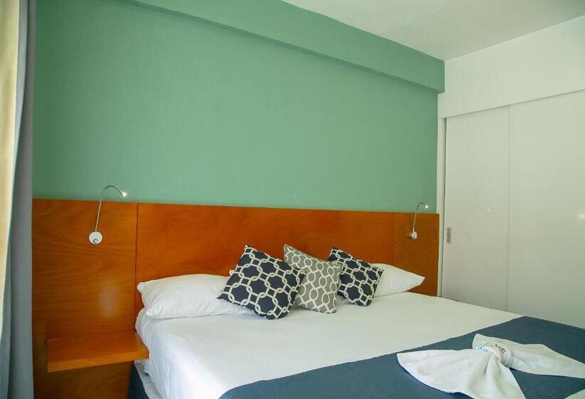 جناح جونيور, Relax Inn Suites