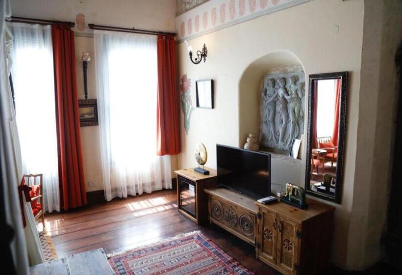 سوئیت با تخت بزرگ, Zen Alacati