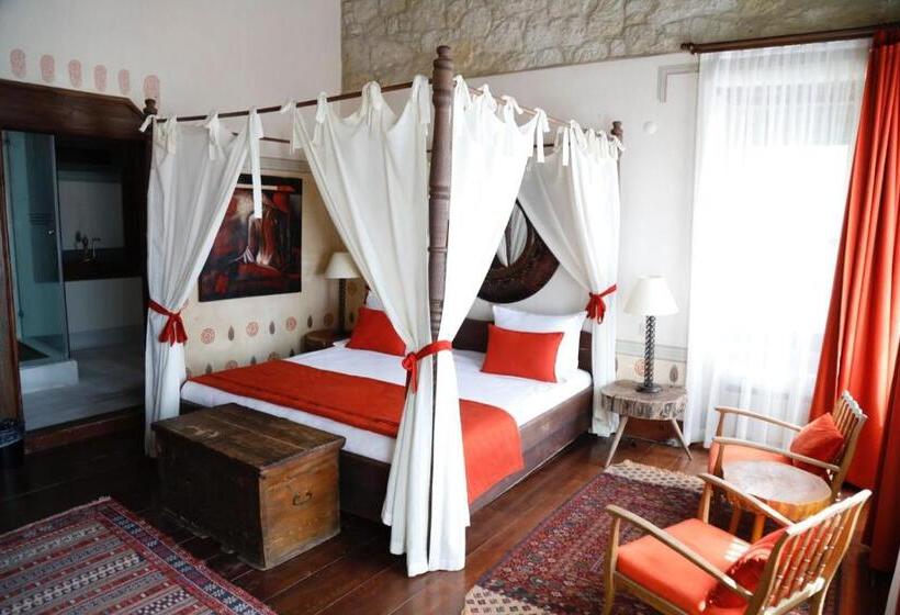 سوئیت با تخت بزرگ, Zen Alacati