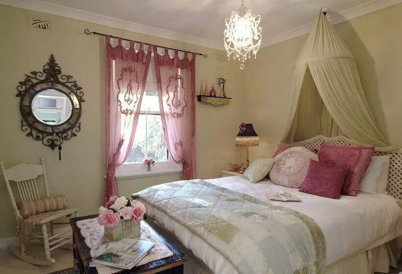 Talo 2 Makuuhuonetta, Jasmine S Cottage