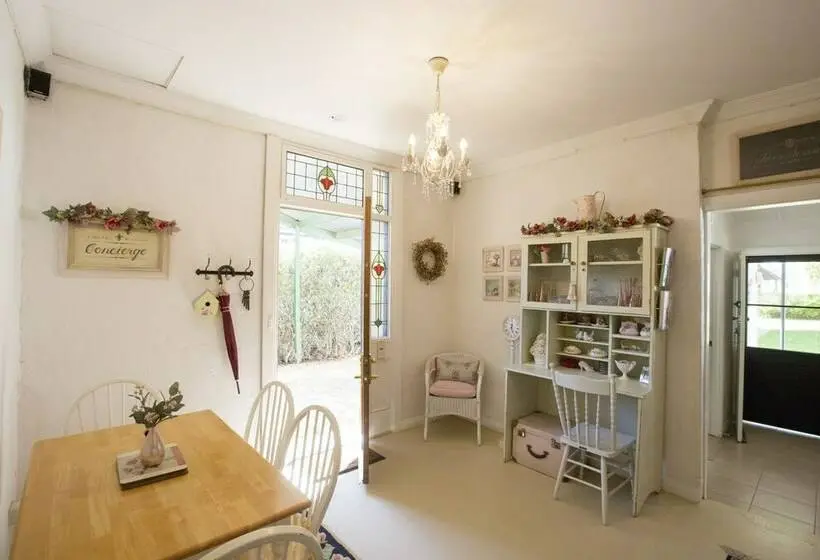 Talo 2 Makuuhuonetta, Jasmine S Cottage