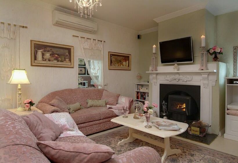 בית, 2 חדרי שינה, Jasmine S Cottage