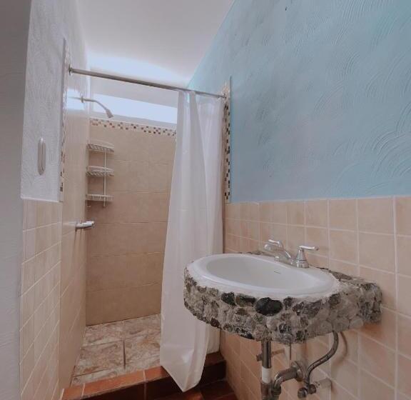 اتاق استاندارد, Dreamboat Hostel