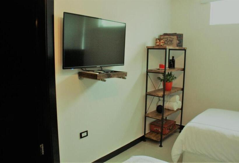 اتاق استاندارد سه نفره, 1945 Aeropuerto