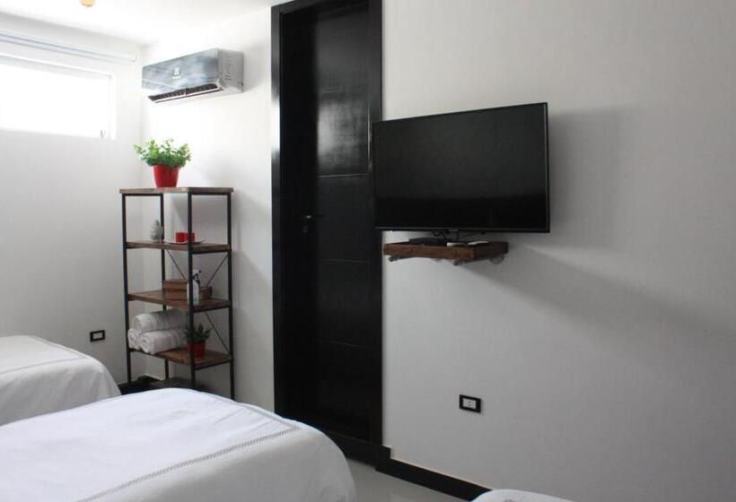 اتاق استاندارد سه نفره, 1945 Aeropuerto