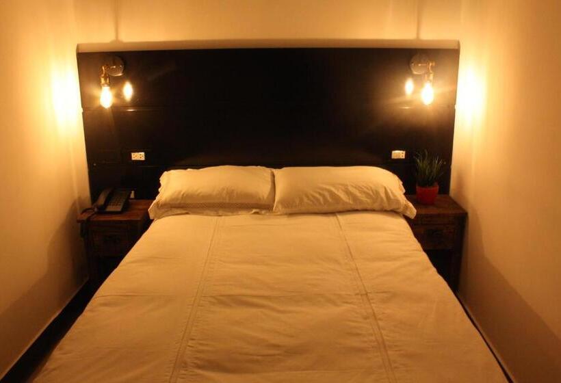 اتاق استاندارد یک نفره, 1945 Aeropuerto