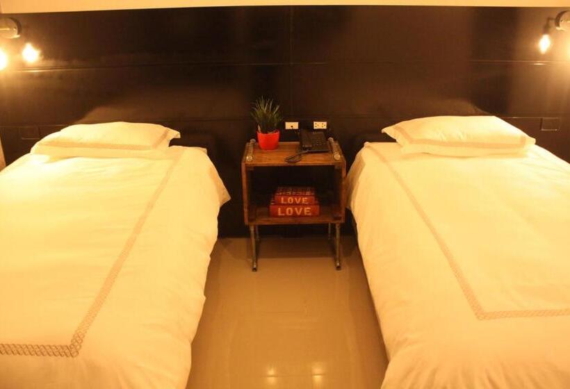 اتاق استاندارد, 1945 Aeropuerto